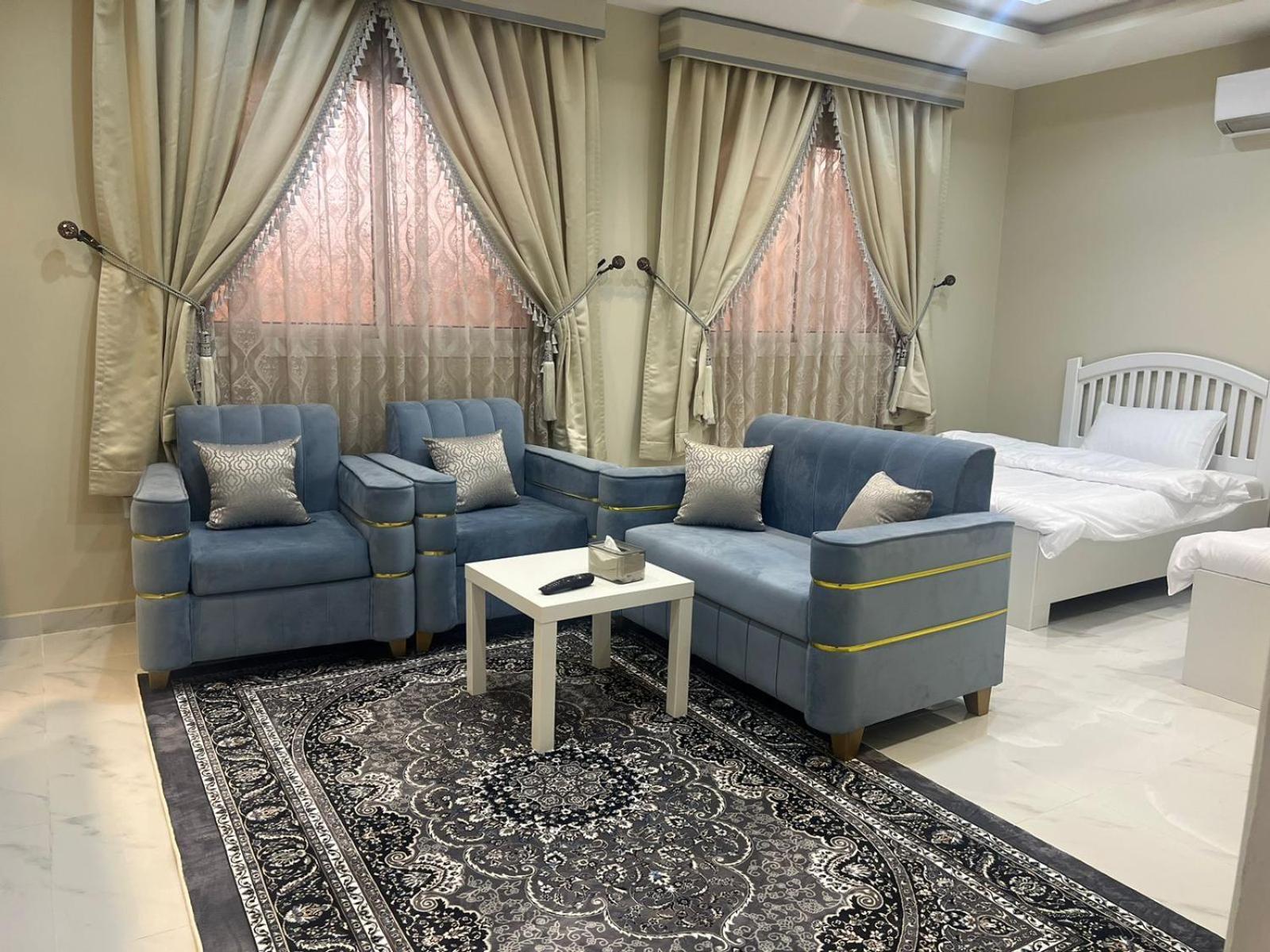 الفخامة